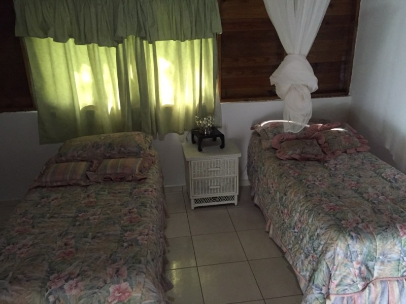 2 Preciosas casas en 70 tareas, Arroyo Frio, La Descubierta, Constanza
