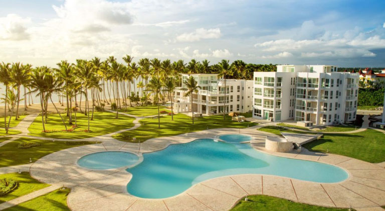 Invierte en el paraíso La Ensenada Beach Residences & Golf