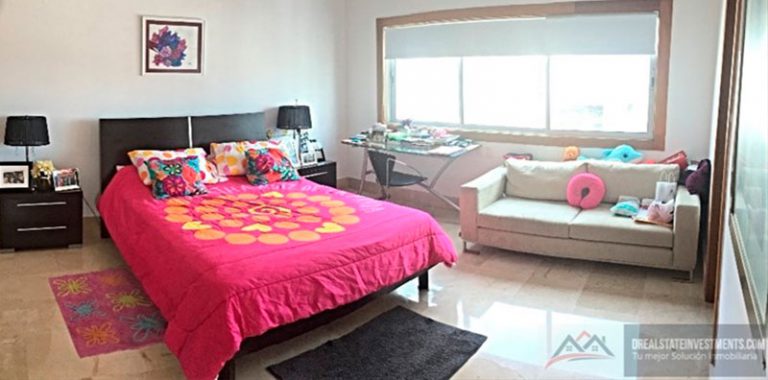 Se vende amplio apartamento totalmente amueblado