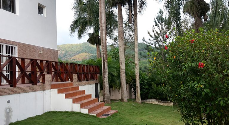 Casa Campestre en Vacacional Colinas de Minas