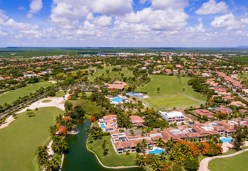 Desbloquee el ROI perfecto, el golf y el estilo de vida playero en Cocotal Golf & Country Club